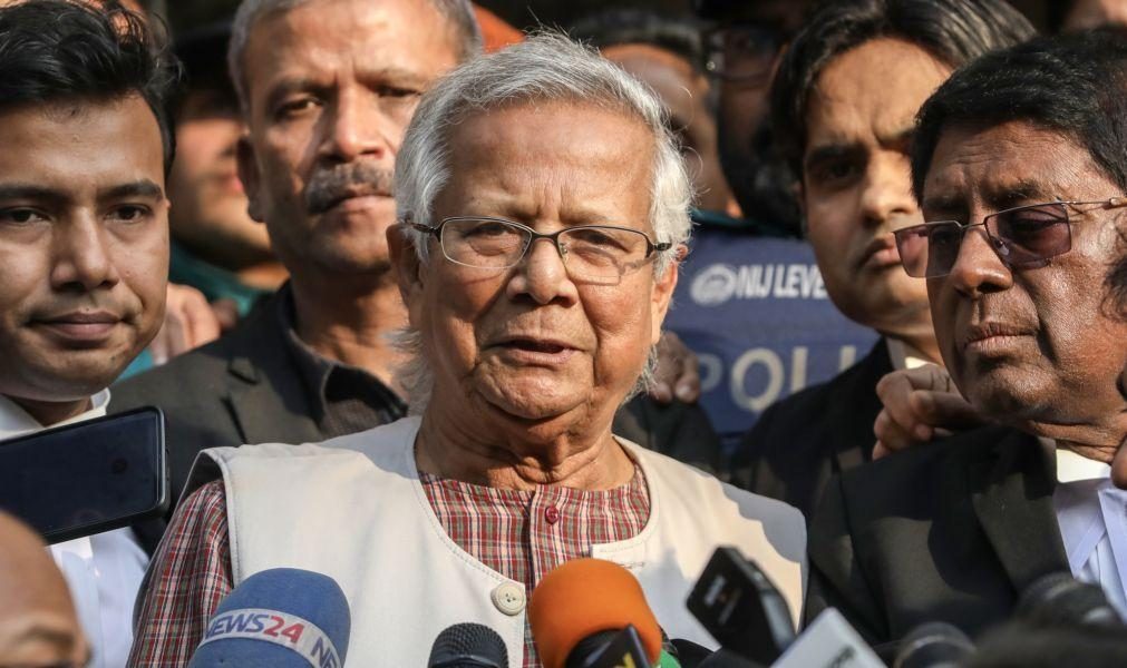 Yunus promete restaurar lei e a ordem e saúda segunda independência do Bangladesh