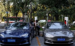 China soma mais de 10 milhões de pontos de carregamento para veículos elétricos