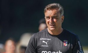 Carlos Carvalhal elogia empenho e compromisso de El Ouazzani e Roberto Fernández