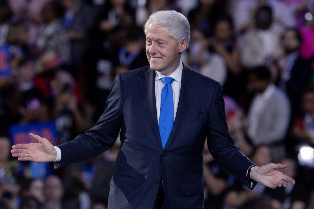 Bill Clinton pede a norte-americanos eleição de Kamala, 