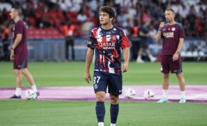 João Neves em destaque na goleada do PSG em França