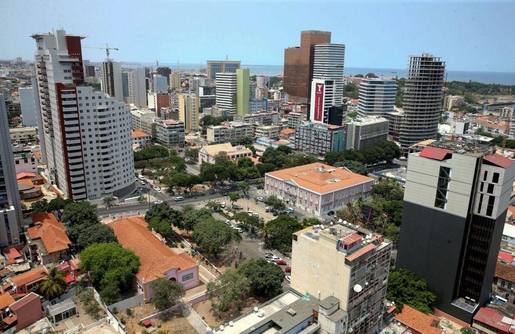 Rixa em Luanda acaba com uma mulher morta e um polícia linchado