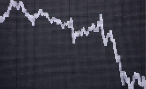 Bolsa de Tóquio abre a perder 0,25%