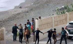 Milhares de imigrantes tentaram chegar a Ceuta a nado vindos de Marrocos