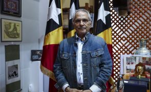 Timor/25 anos: Presidente condecora oito jornalistas portugueses