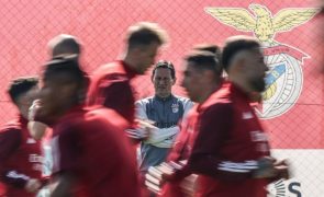 Schmidt quer Benfica mais consistente fora da Luz