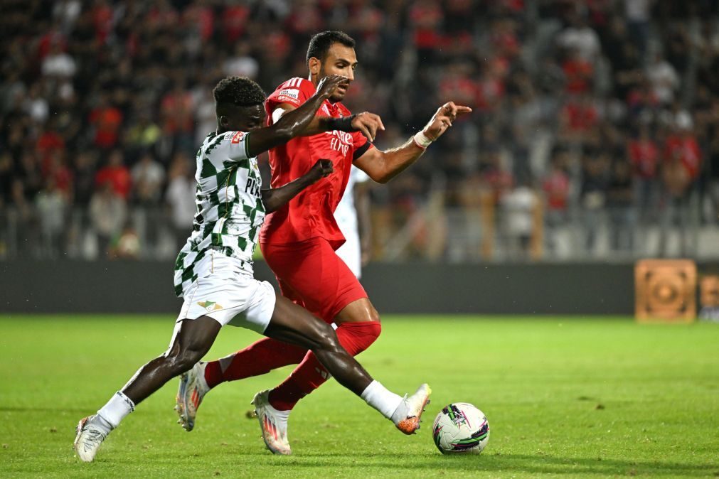 Benfica evita derrota com Moreirense com penálti aos 90+7 minutos