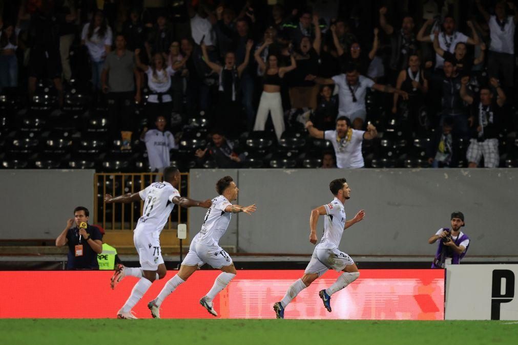 Vitória de Guimarães vence Famalicão e sobe ao grupo dos segundos