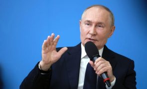 Putin chega à Mongólia na primeira viagem a um país-membro do TPI