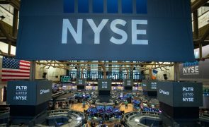 Wall Street fecha em forte baixa com investidores preocupados com economia global