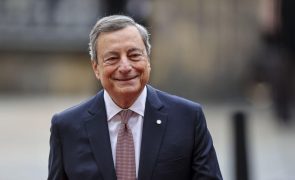 Draghi sugere emissão regular de dívida conjunta na UE e investimento maciço em defesa