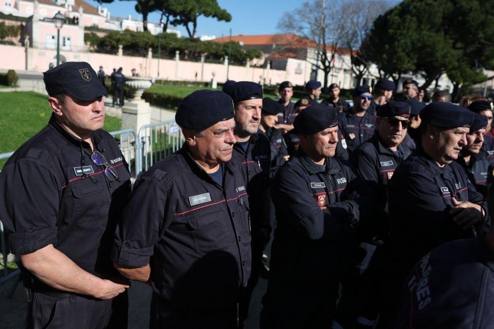 Associação e Sindicato de bombeiros profissionais marcam manifestação para 10 de outubro