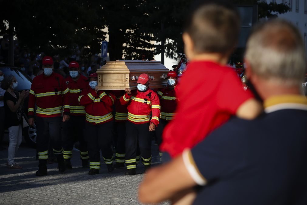 Mais 250 bombeiros morerram em serviço nos últimos 44 anos