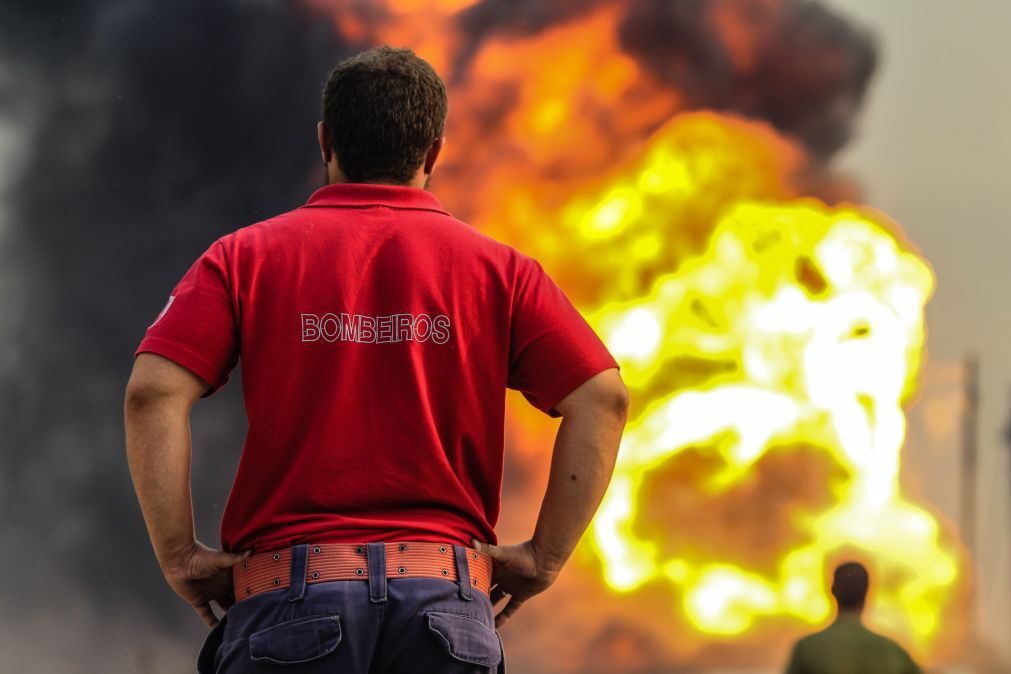 Bombeiros exigem demissão de inspetor da Proteção Civil