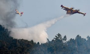 Oito aviões reforçaram combate e podem levar alívio a Vila Pouca de Aguiar