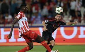 Benfica vence Estrela Vermelha na estreia na fase de liga da 'Champions'