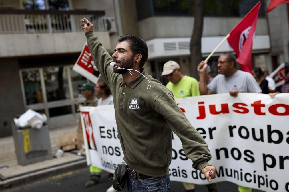 Mais de 2.000 trabalhadores de autarquias protestam em Lisboa por melhores salários