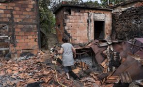 Governo vai reduzir burocracia para acelerar reconstrução de casas destruídas pelos incêndios