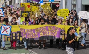 Milhares de pessoas protestam em Lisboa pelo direito à habitação