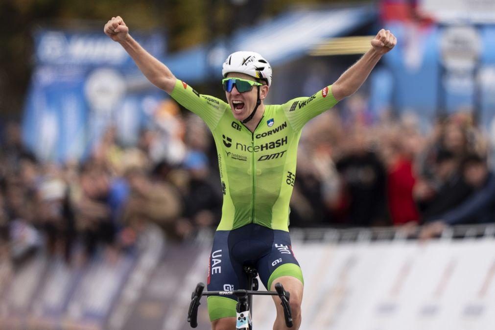 Ciclismo: Esloveno Tadej Pogacar é o novo campeão mundial de fundo