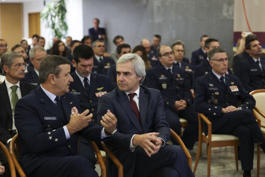 Exército com mais 300 candidaturas do que em igual período do ano passado após novas medidas - Ministro (C/ÁUDIO)