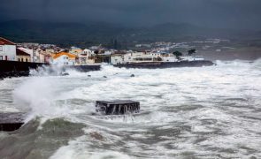 Autoridades alertam para agitação marítima no arquipélago dos Açores