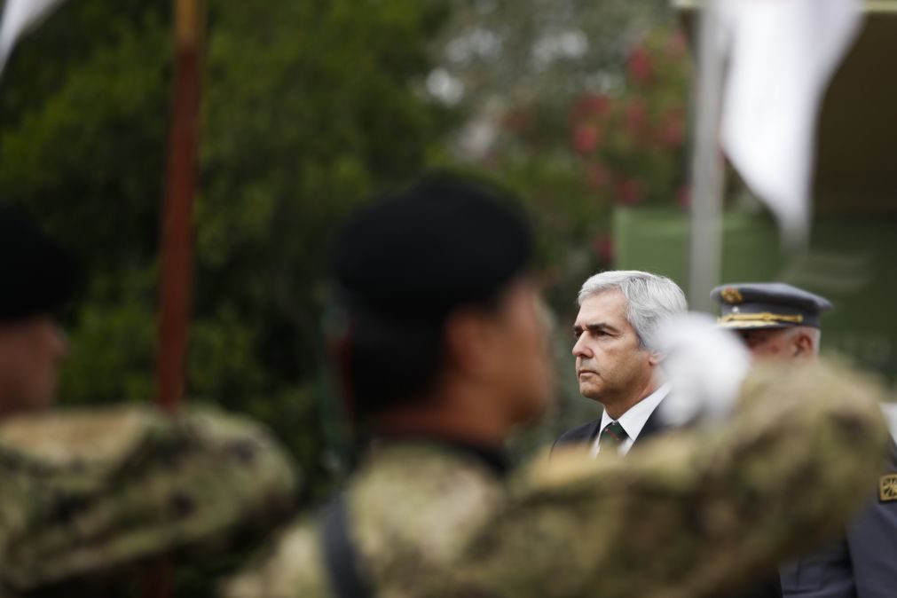 Ministro da Defesa diz a militares na Roménia que estão ali para atuar