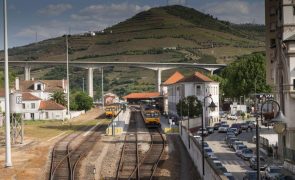 Linha do Douro suspensa entre Régua e Pocinho devido a descarrilamento