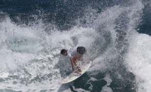 Surfistas Samuel Pupo e Sally Fitzgibbons campeões na Ericeira