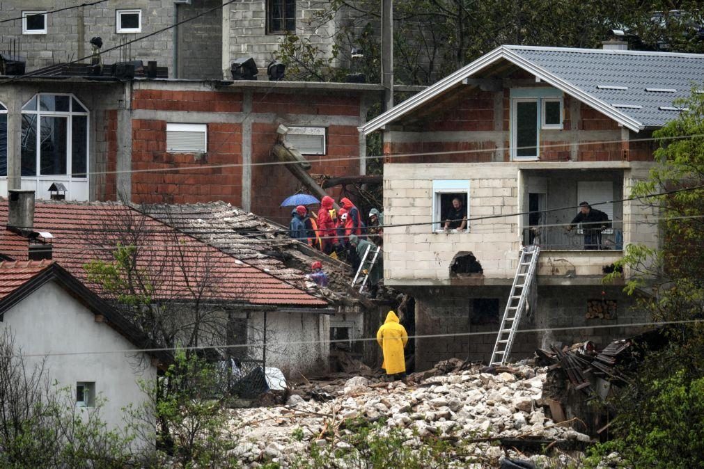 UE envia equipas de salvamento e material para a Bósnia-Herzegovina após cheias