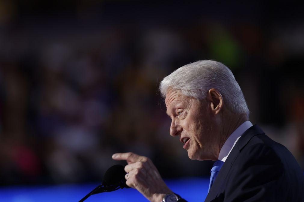 Bill Clinton entra na campanha em apoio a Kamala Harris