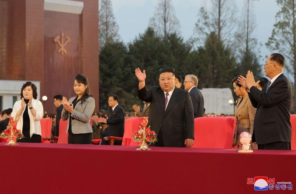 Líder da Coreia do Norte apresenta 