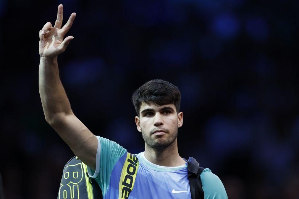 Tenista Carlos Alcaraz eliminado nos 'oitavos' do Masters 1000 de Paris