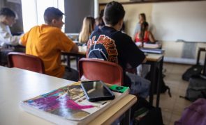 Governo gasta 105 milhões para reduzir casos de alunos sem aulas