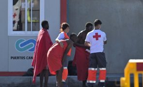 Mais de 160 pessoas resgatadas e transportadas para Lanzarote e El Hierro