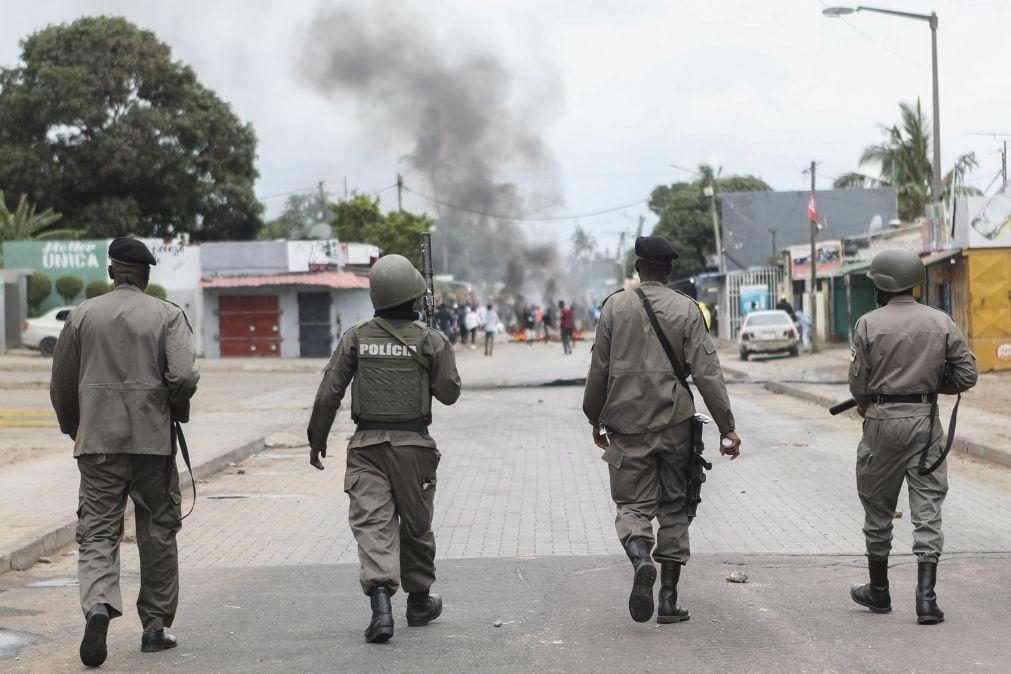 África do Sul reabre fronteira com Moçambique após fechá-la devido aos protestos