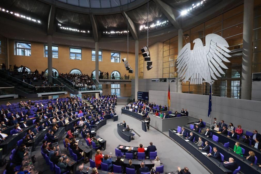 Mais de 100 deputados alemães pedem proibição do partido de extrema-direita AfD