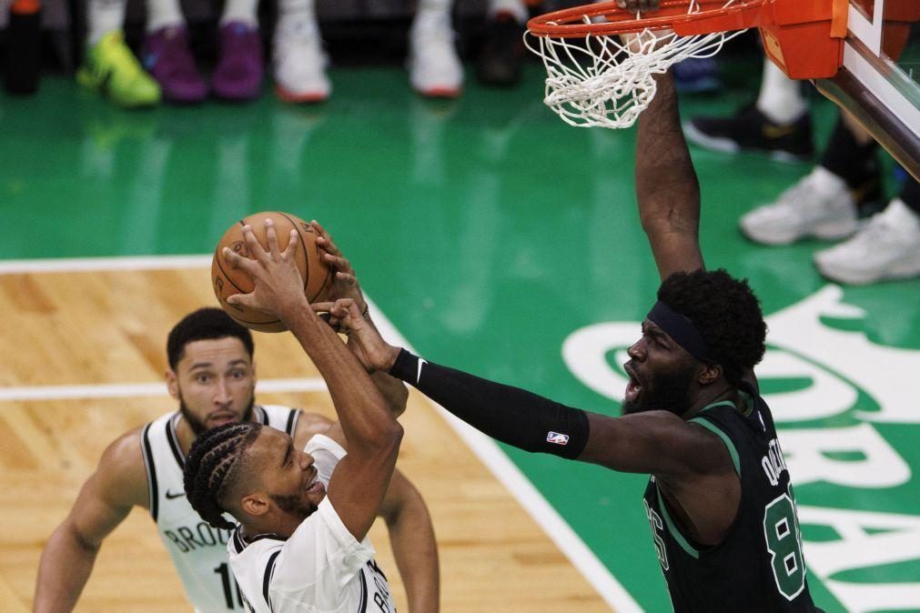 Titular Neemias marcou oito pontos no regresso dos Celtics aos triunfos na NBA