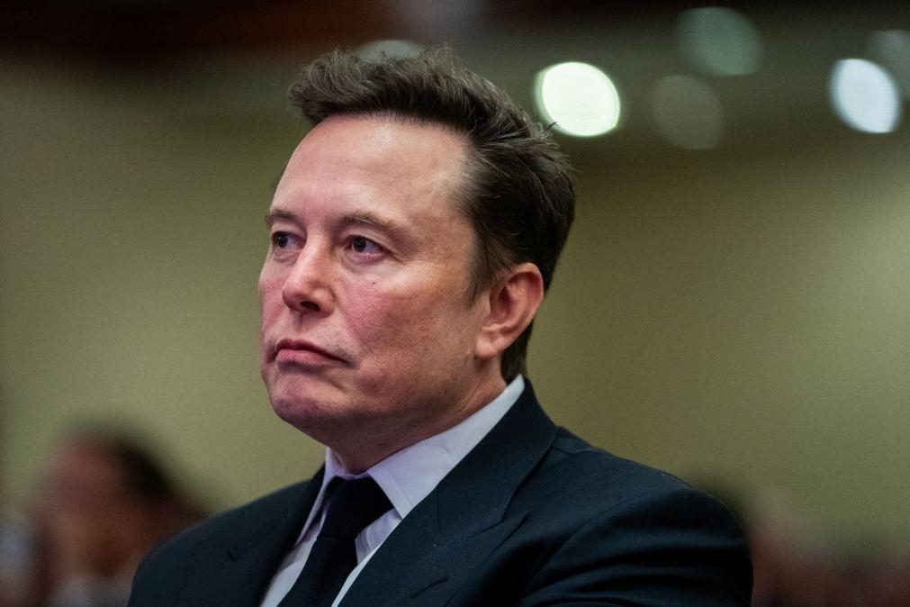 Elon Musk ironiza com condições de Zelensky para negociações com Rússia