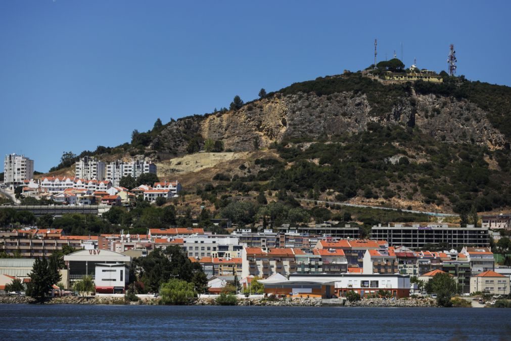 Câmara Municipal de Vila Franca de Xira alvo de buscas da PJ