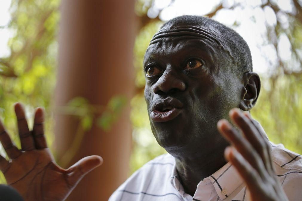 Mulher do líder histórico ugandês Kizza Besigye diz que marido foi raptado no Quénia