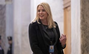 Trump escolhe Pam Bondi para procuradora-geral após retirada de Gaetz