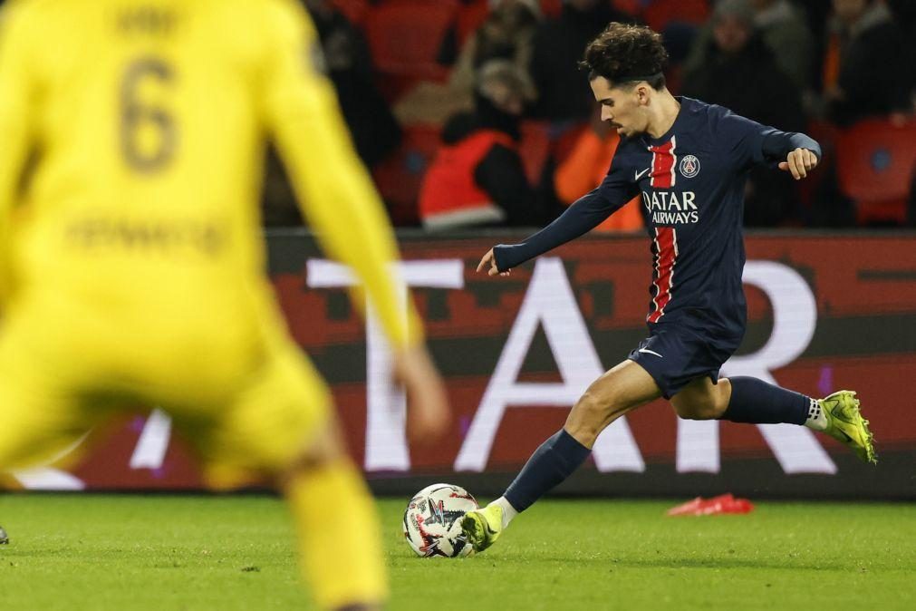 João Neves e Vitinha marcam na quinta vitória seguida do líder PSG