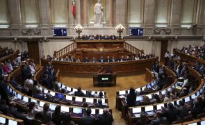 Parlamento comemora hoje 49 anos do 25 de Novembro com críticas da esquerda