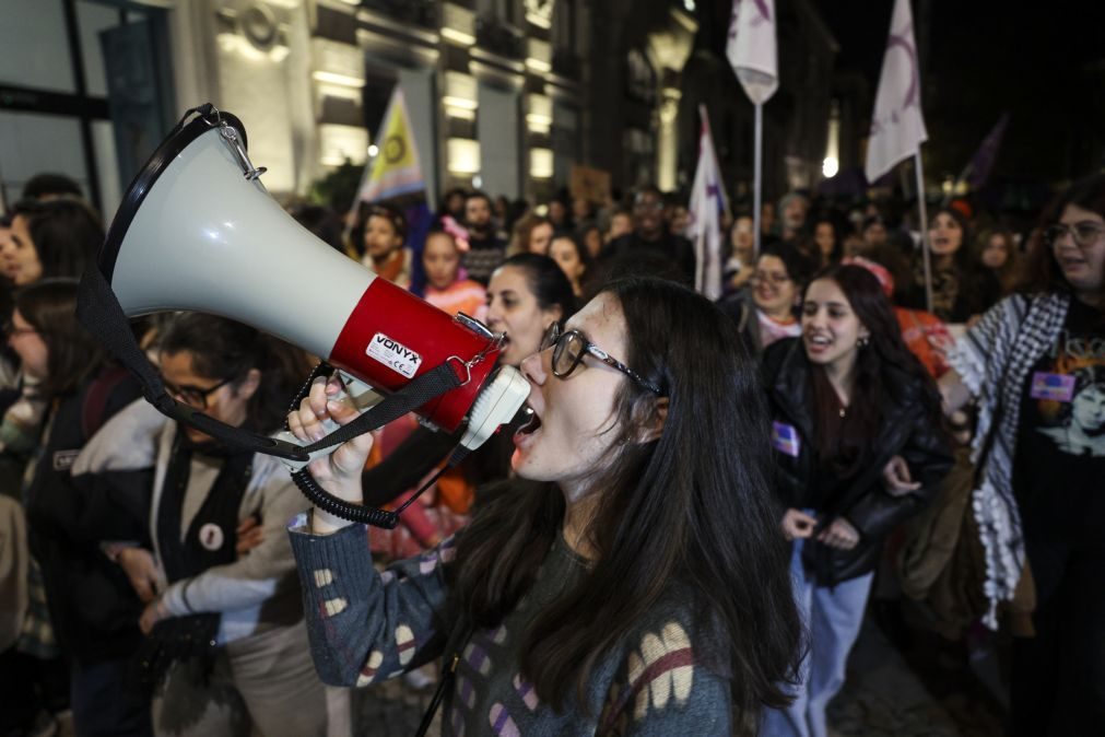 Centenas exigiram na rua fim da violência de género