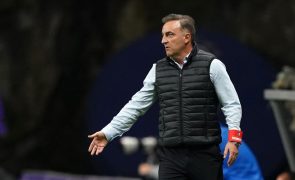 Carlos Carvalhal quer vencer Hoffenheim, mas jogo 