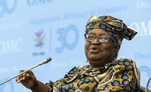 Nigeriana Ngozi Okonjo-Iweala reconduzida na liderança da OMC