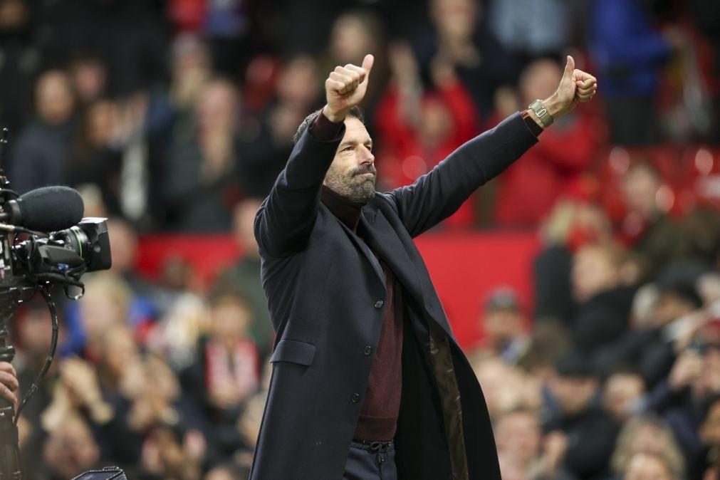 Ruud van Nistelrooy vai treinar o Leicester