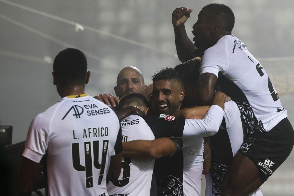 Farense bate Estrela da Amadora e regressa aos triunfos na I Liga