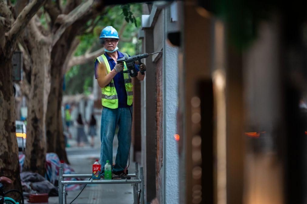 Atividade industrial da China aumenta pelo segundo mês consecutivo